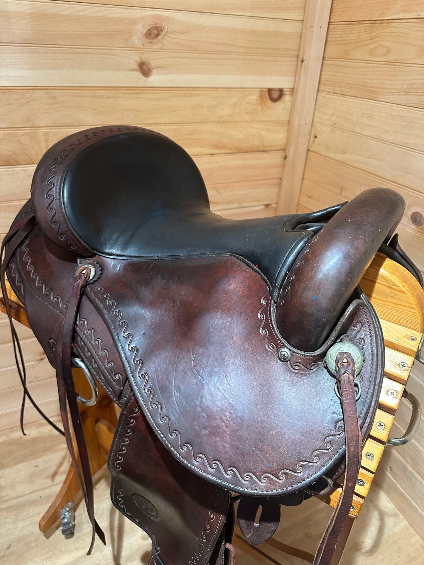 15” Circle Y Expedition Flex-Lite Endurance Trail Saddle Model 1575