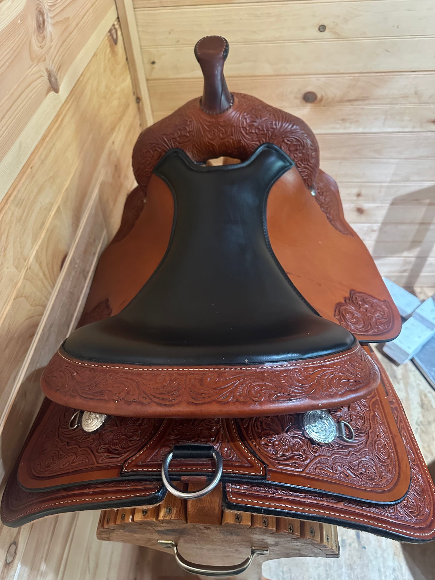 17” Circle Y High Horse Houston Western Trail Saddle Model 2610