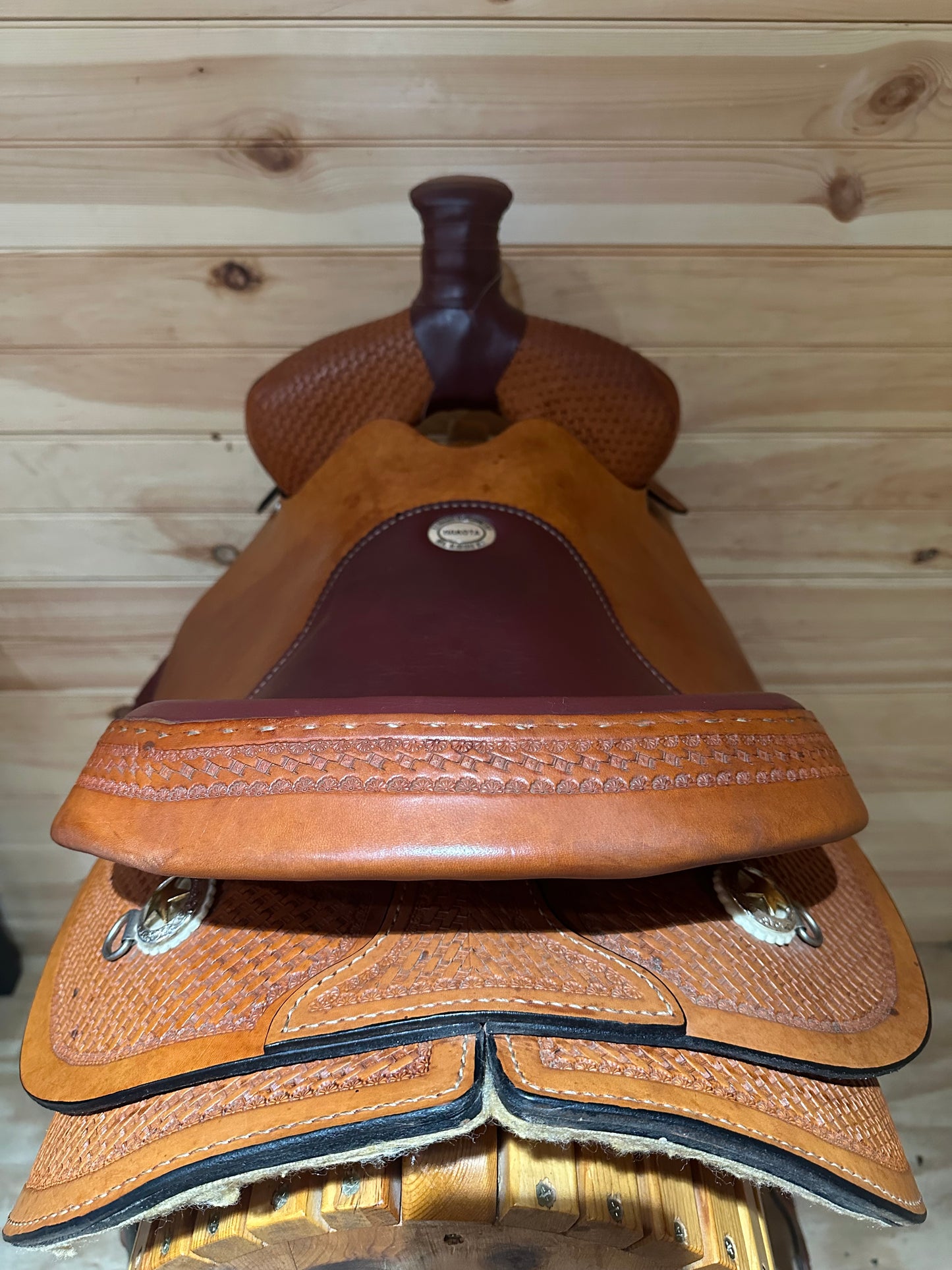 17” Dakota Saddlery Western Roping Saddle Model 553