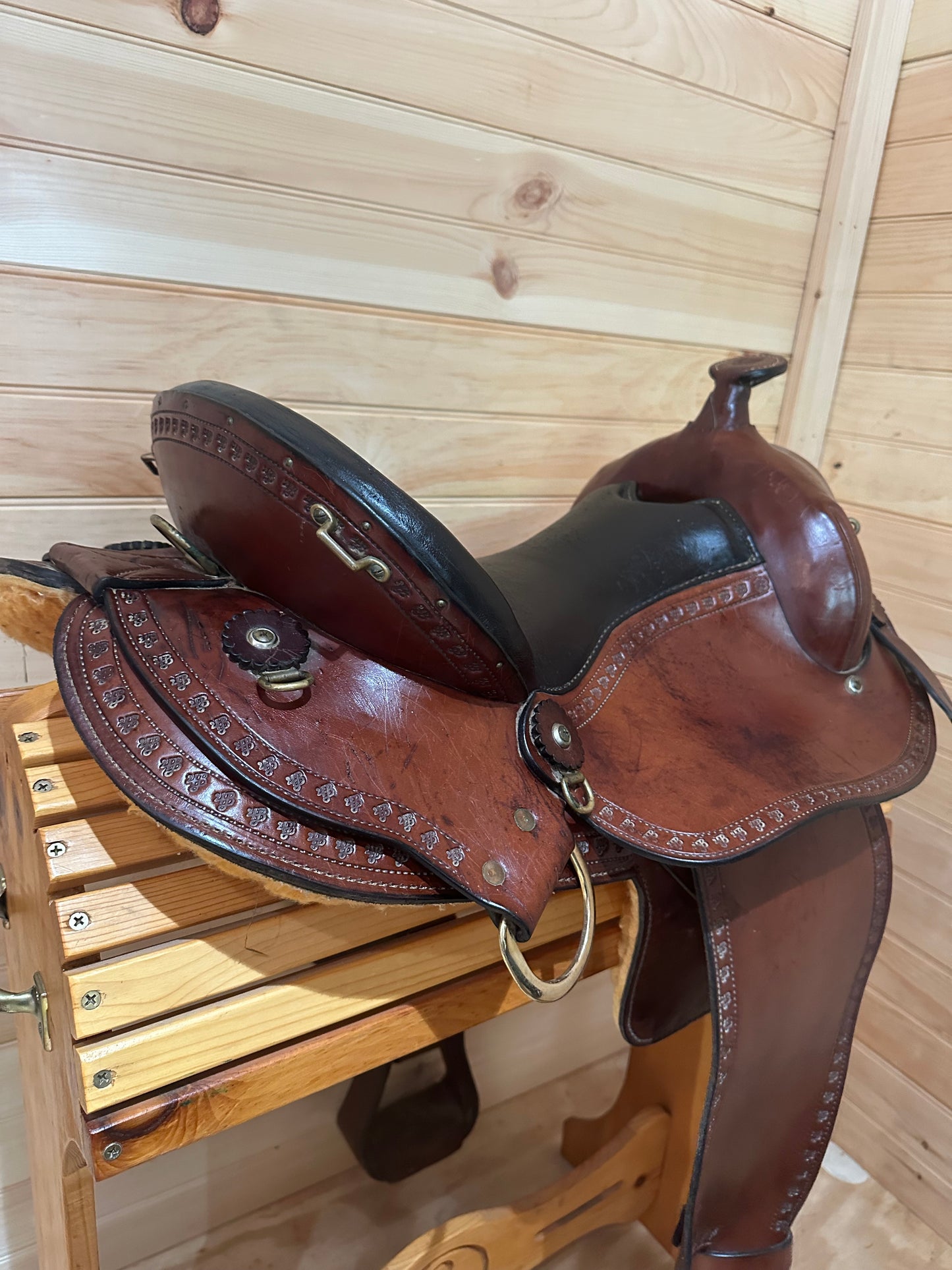 16” Imus 4Beat Gaited Trail Saddle