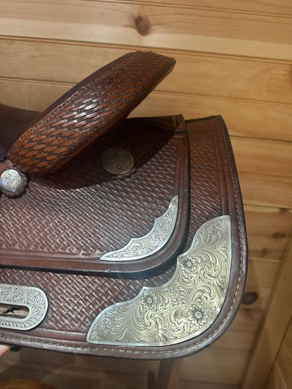 15” Crates Western Show Saddle Model 137