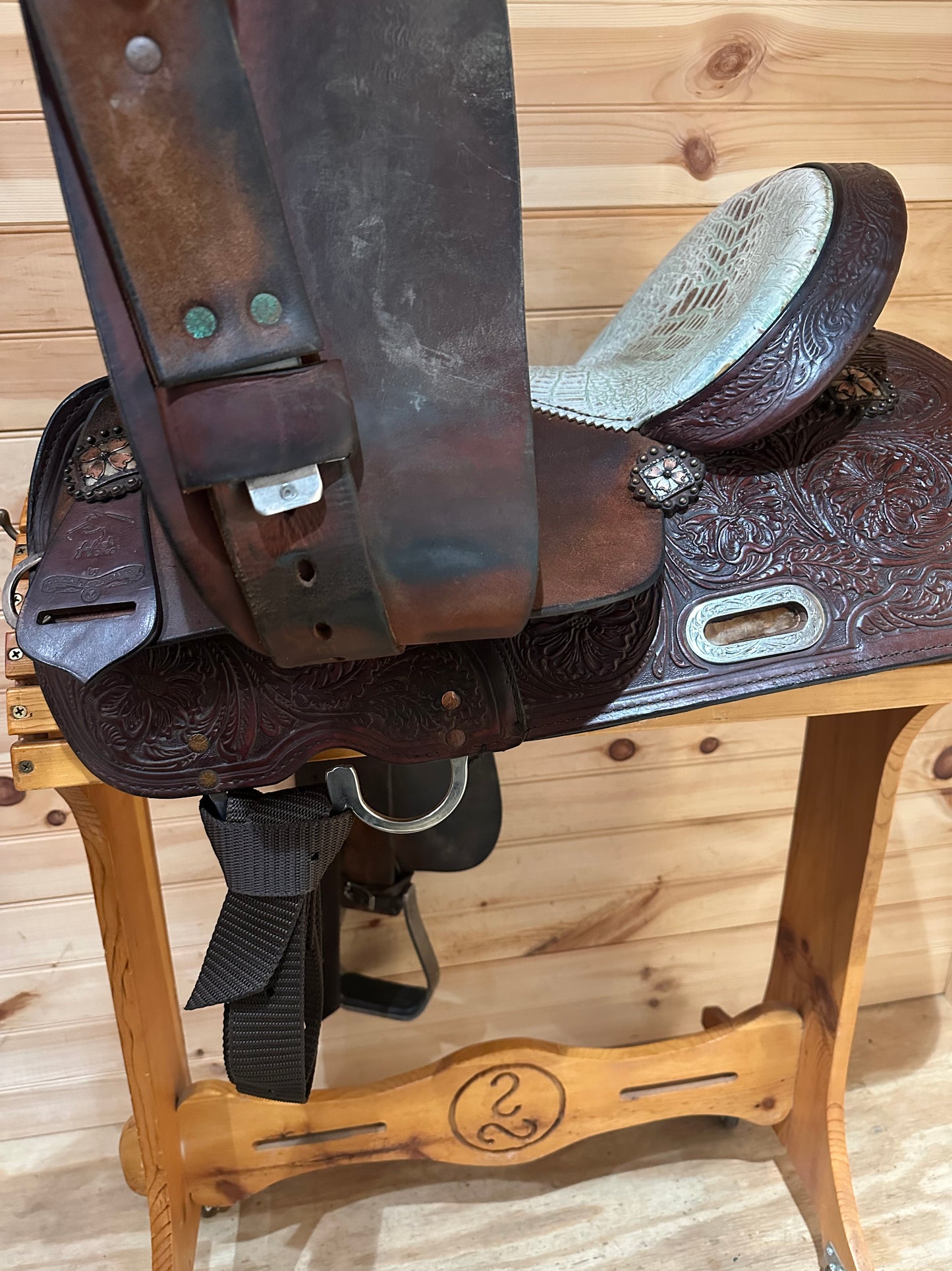 15” Circle Y High Horse RunAway Gator Barrel Saddle Model 6223