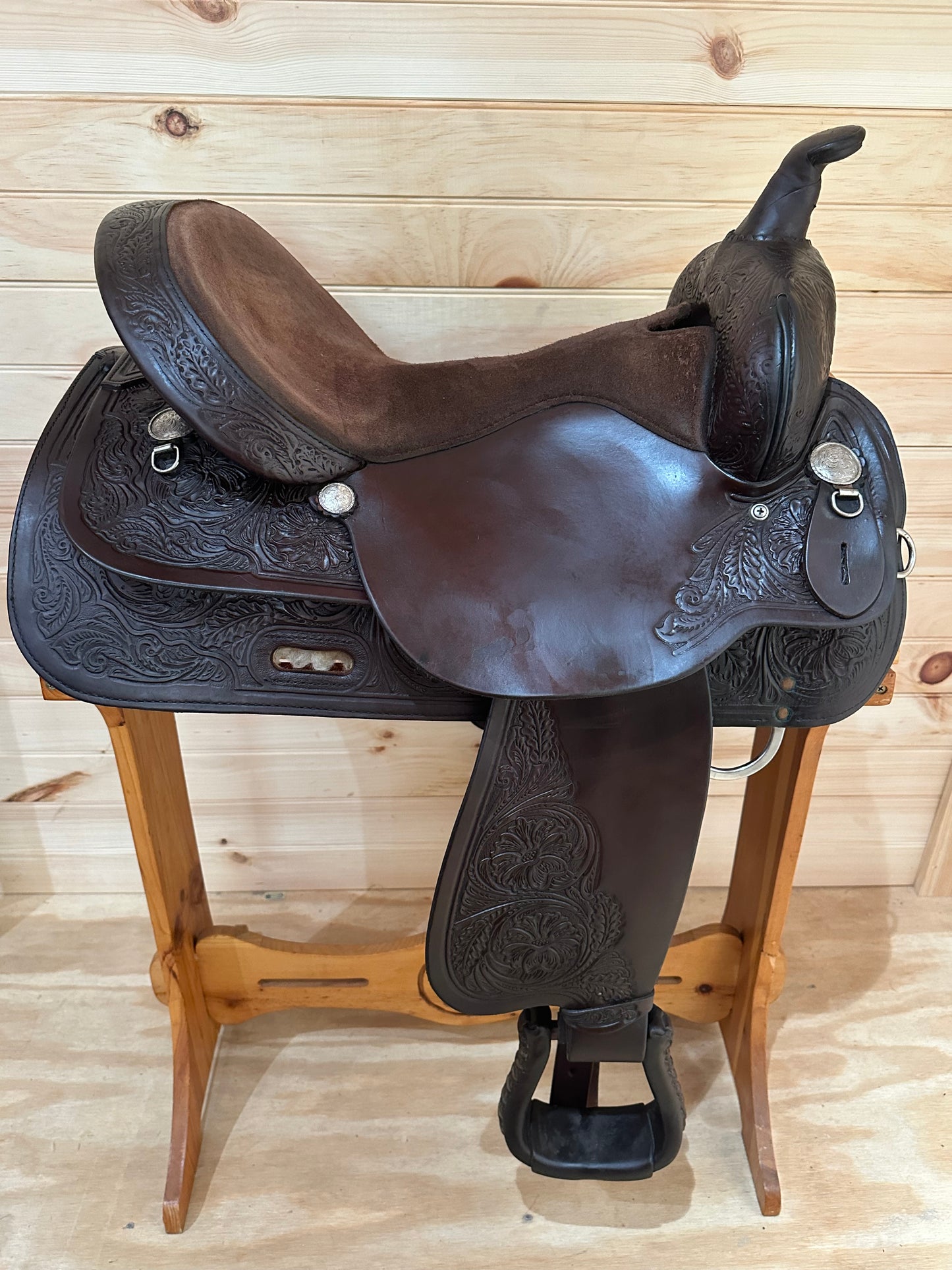 16” Circle Y High Horse Mineral Wells Western Trail Saddle Model 6812