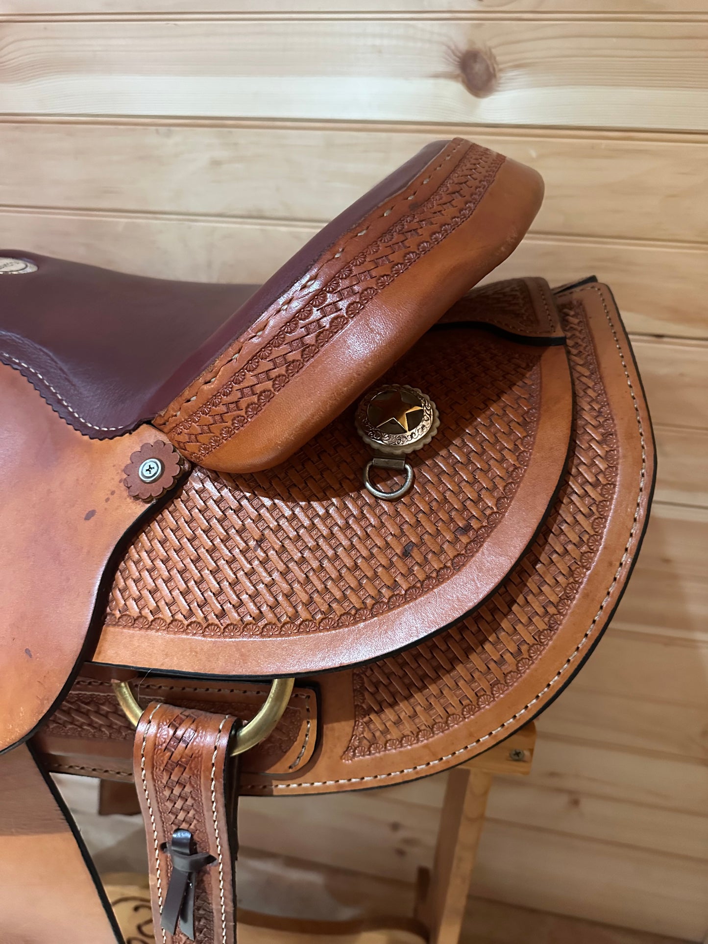 17” Dakota Saddlery Western Roping Saddle Model 553