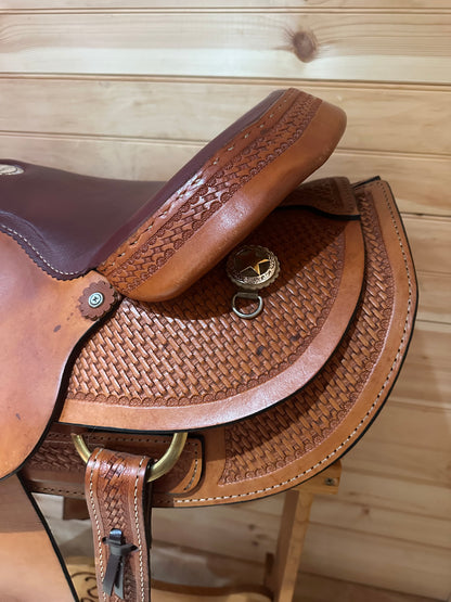 17” Dakota Saddlery Western Roping Saddle Model 553