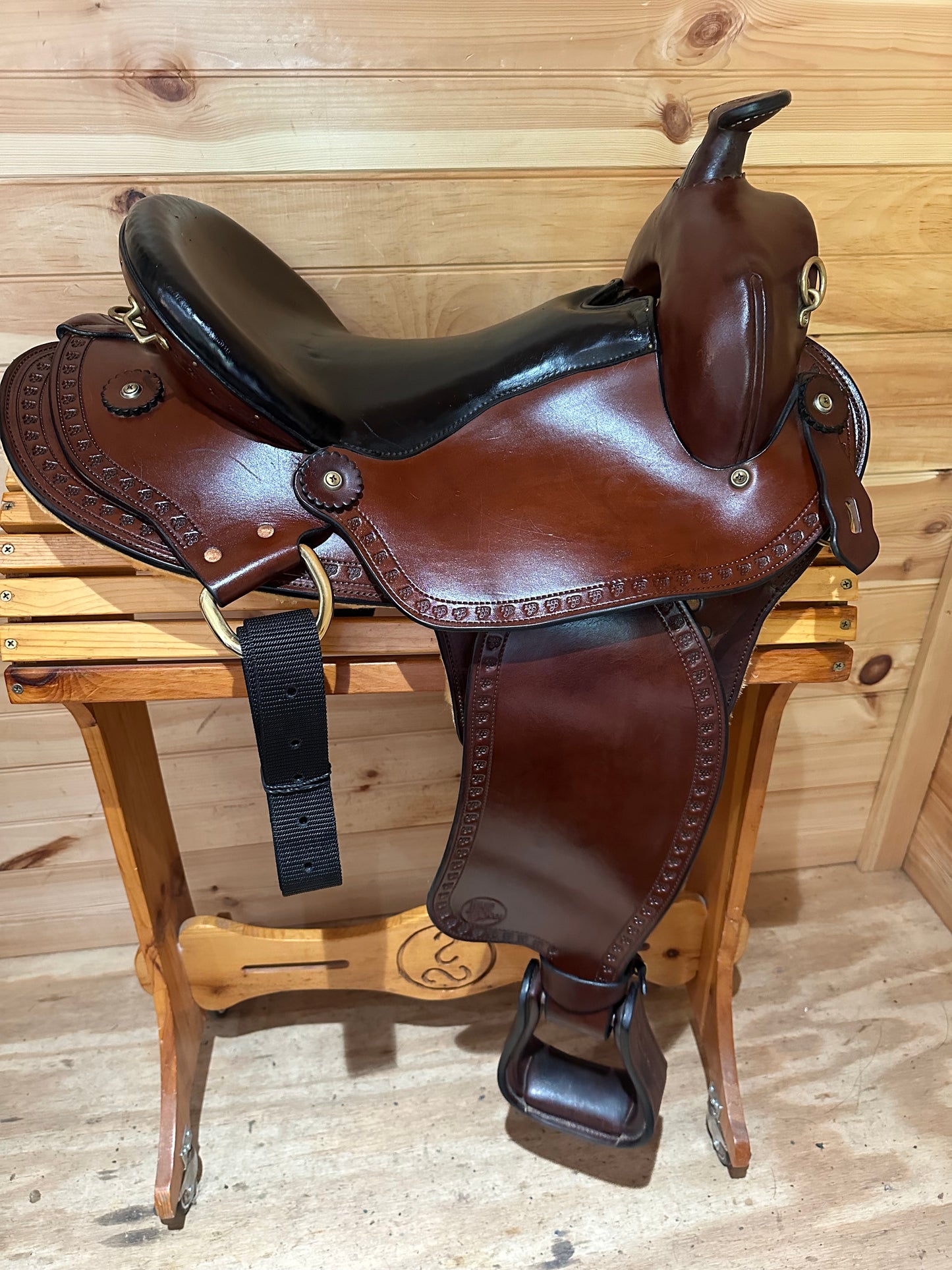 16” Imus 4Beat Gaited Western Trail Saddle