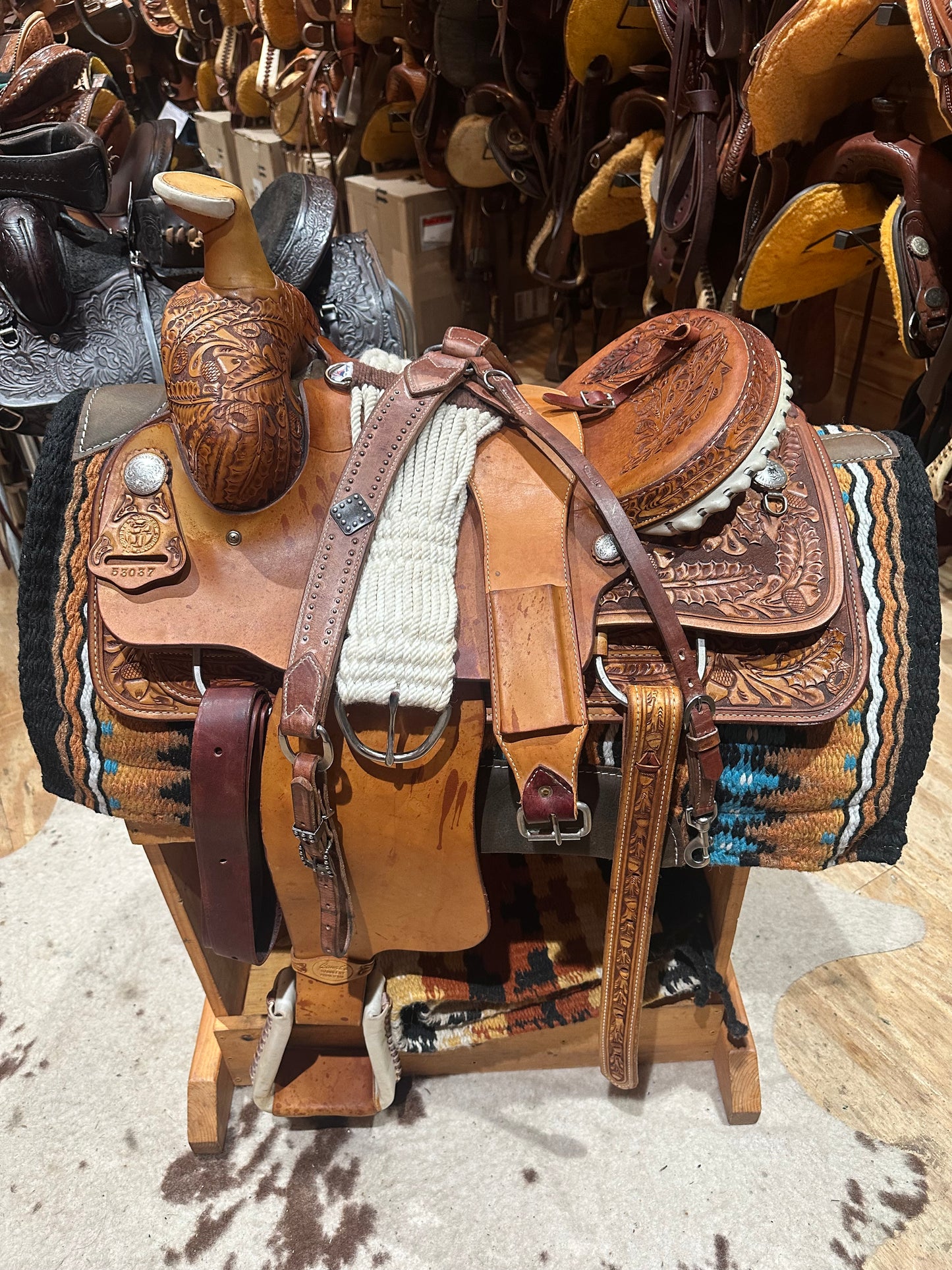 16.5” Court’s Western Roping Saddle Model 53037