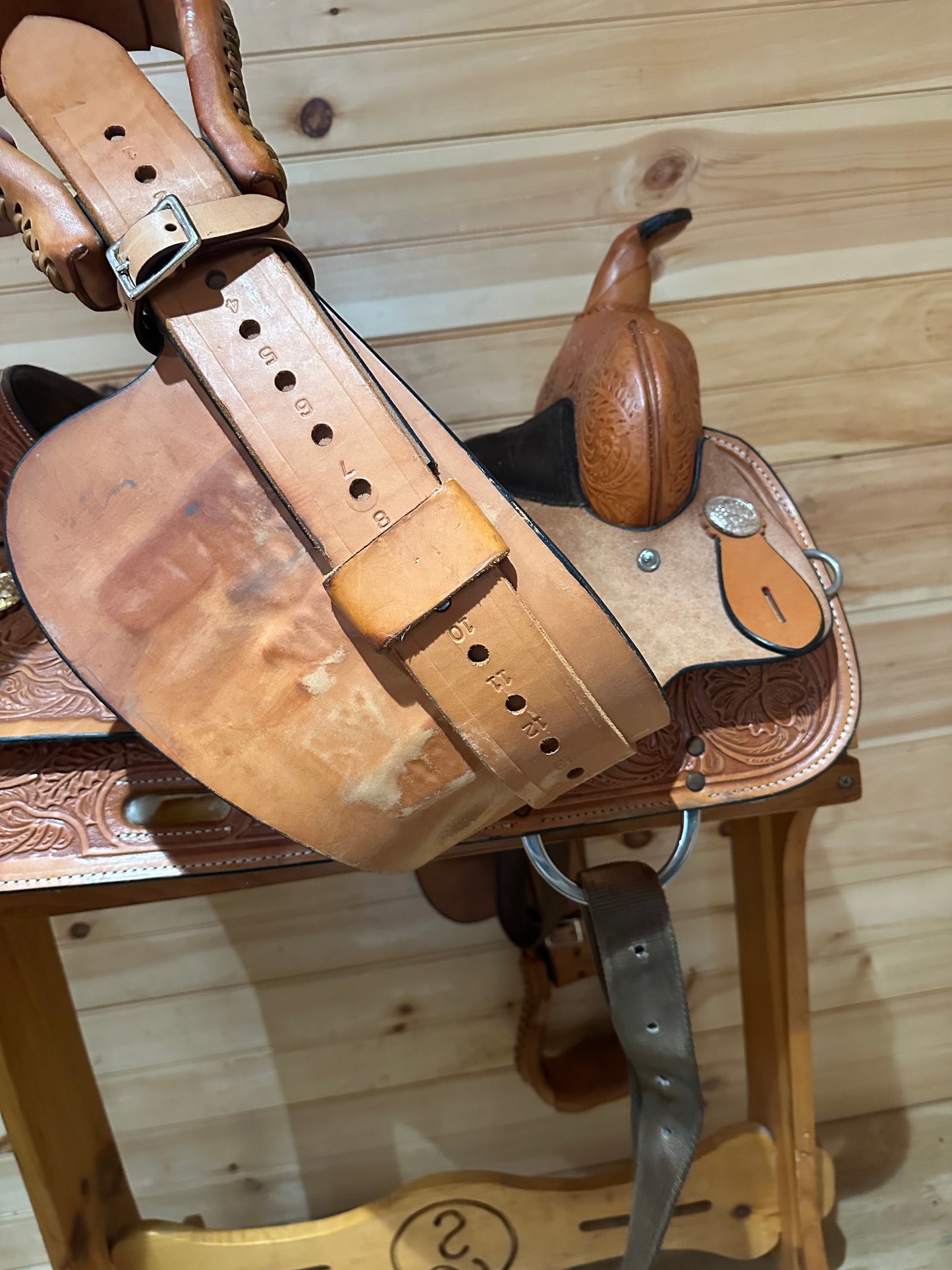 15” Circle Y High Horse Proven Barrel Racing Saddle Model 6210