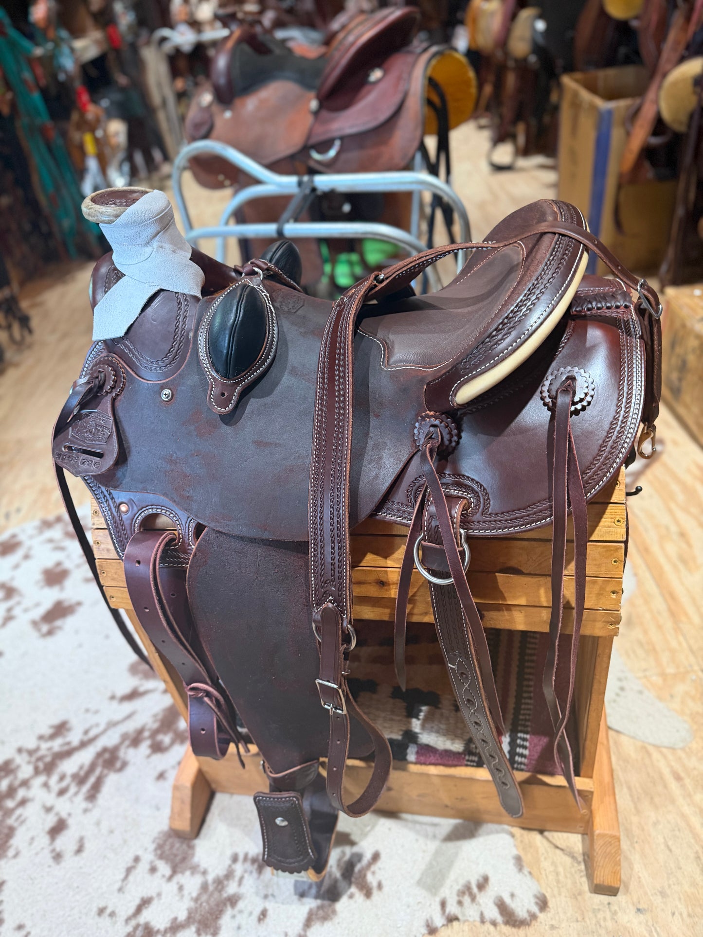 16” McCall Mclite Wade Saddle Model W153-726