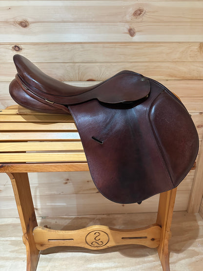 17.5” Collegiate Diploma XCH Close Contact Saddle