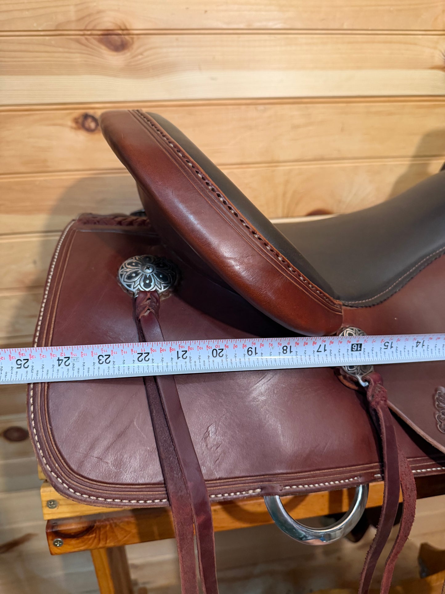 15.5” RW Bowman Will Rogers Model Western Trail Saddle
