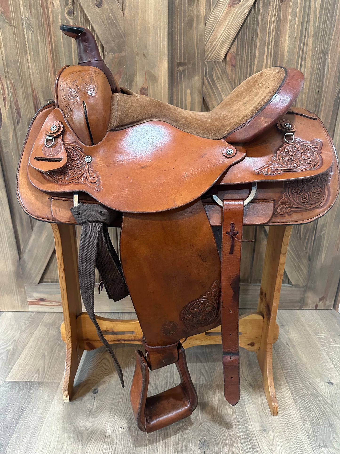 15.5” Circle Y All-Around Roping Western Saddle Model 3767