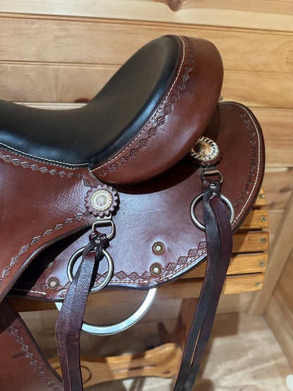 15” Cashel Round Skirt by Martin Saddlery Western Trail Saddle