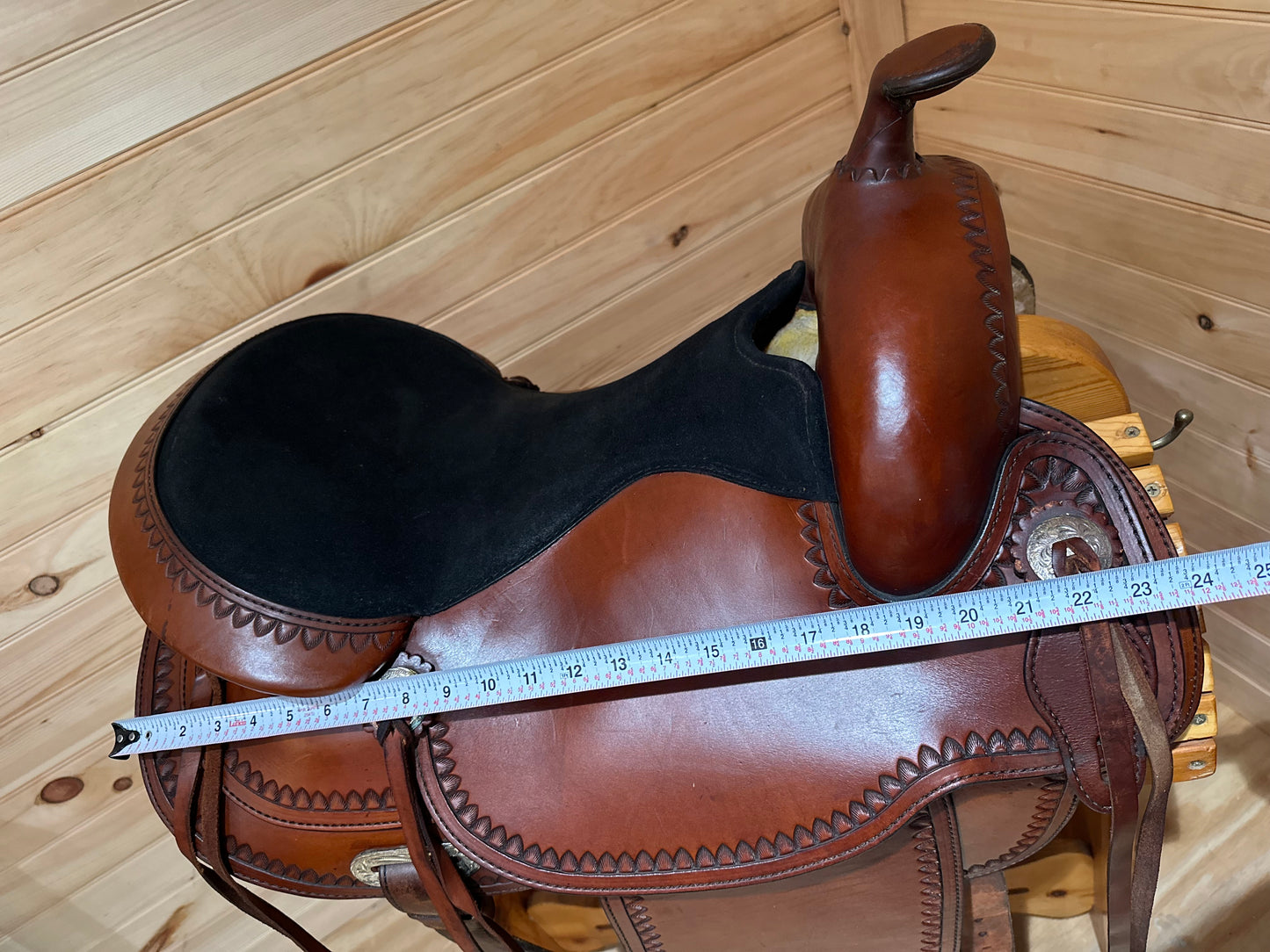 16” Tex Tan Hereford Western Trail Saddle Model 08-4023-1P6