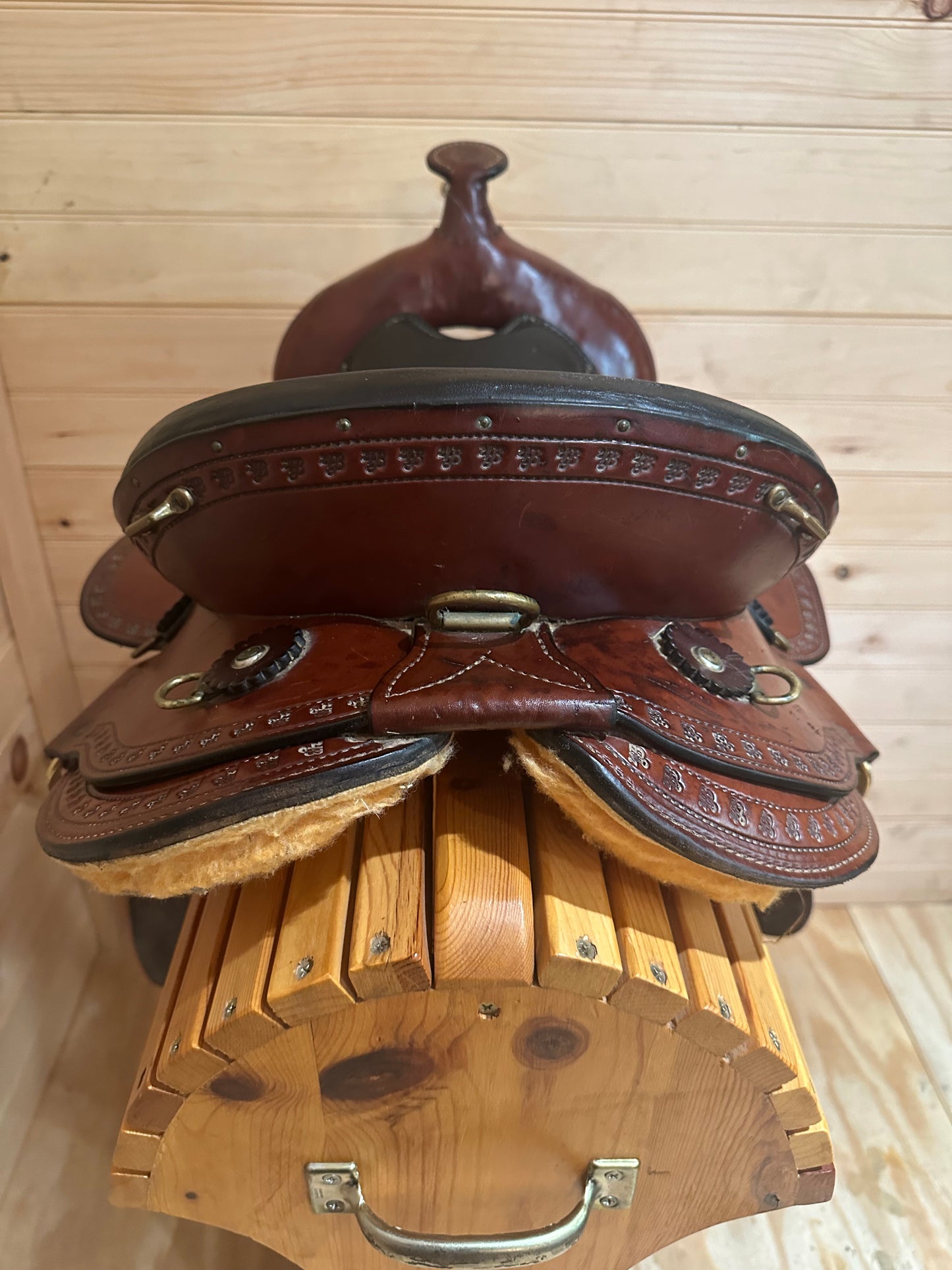 16” Imus 4Beat Gaited Trail Saddle