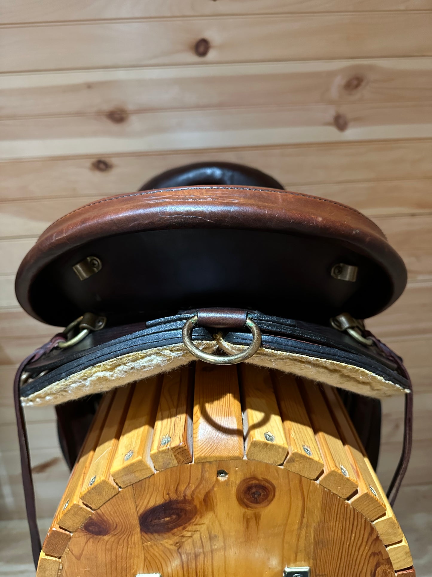 16” Big Horn Endurance Trail Saddle Model 805