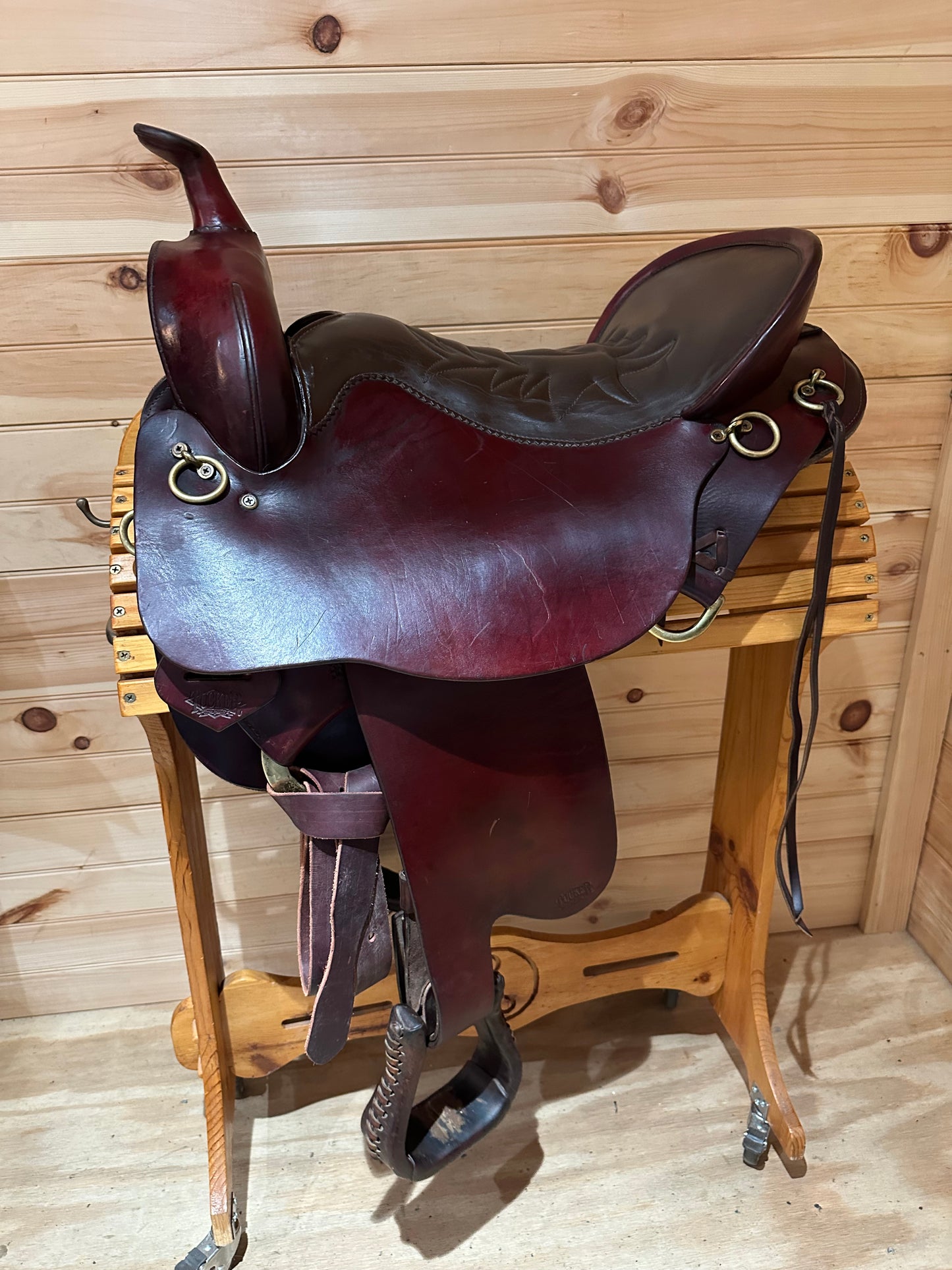 17.5” Tucker Saddlery Cheyenne Western Trail Saddle Model 157