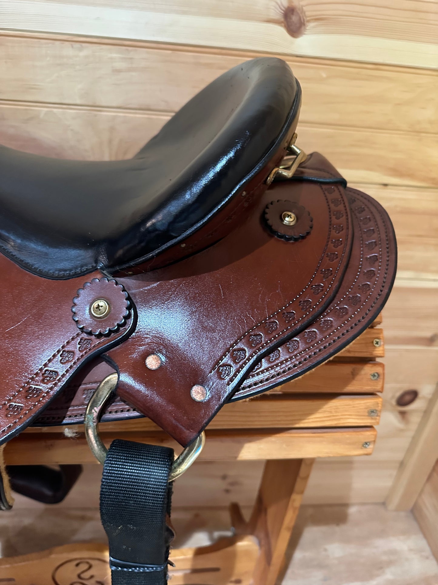 16” Imus 4Beat Gaited Western Trail Saddle