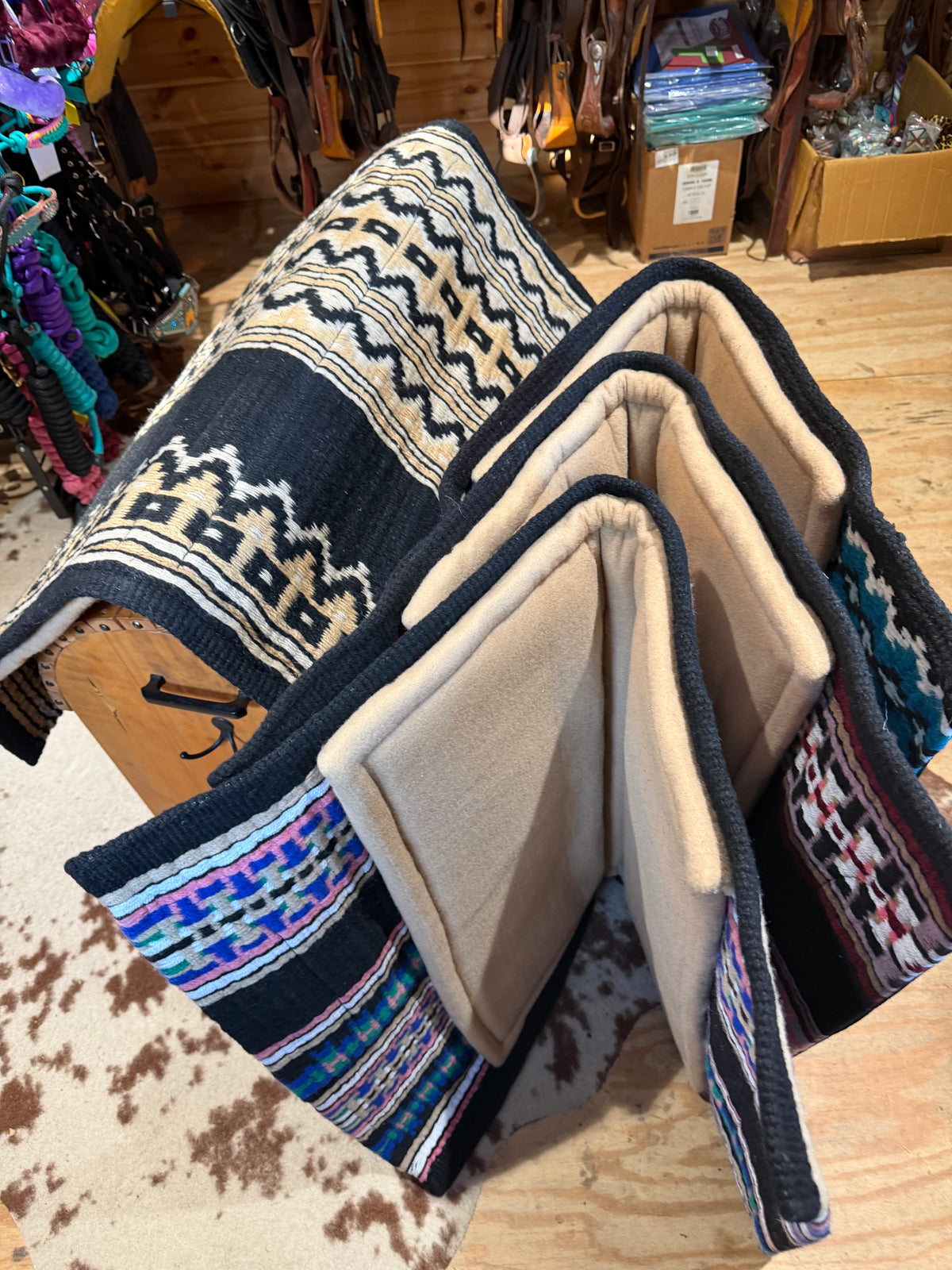 Assorted Wild Horizon 38" x 34" 100% New Zealand Woven Heavy Wool Top Pad with Memory Felt Bottom