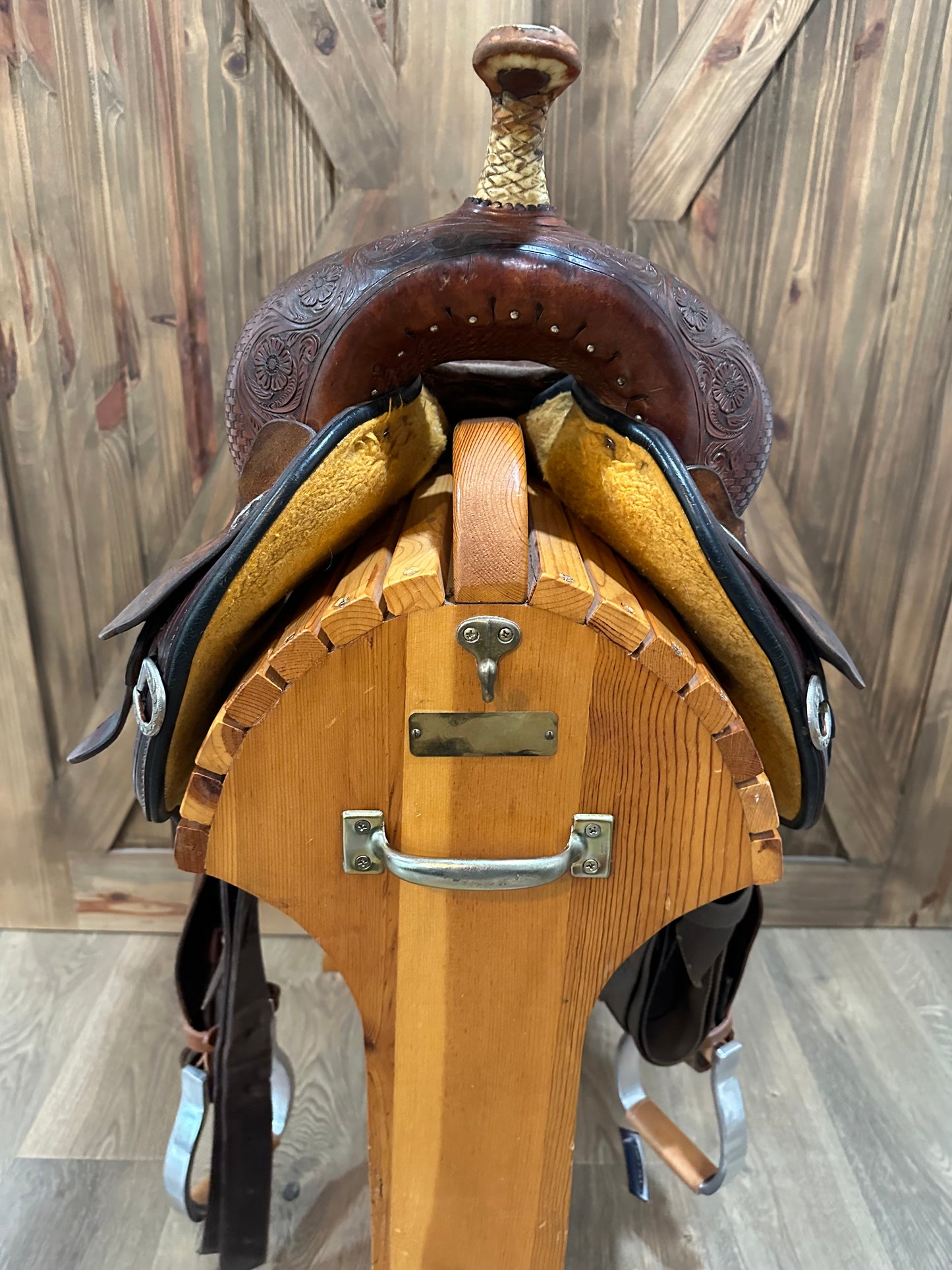 15” Circle Y Velocity Flex-Lite Barrel Racing Saddle