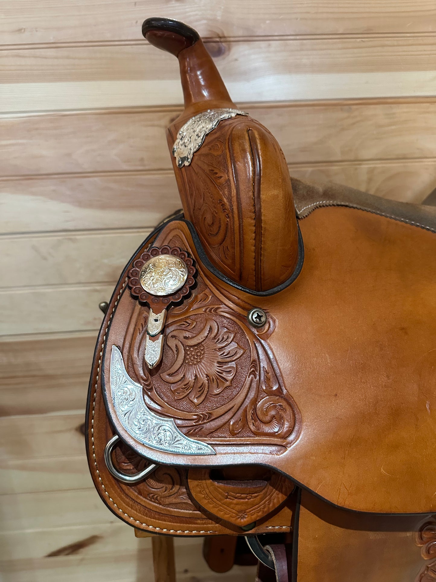 15” Crates Western Show Saddle Model 126