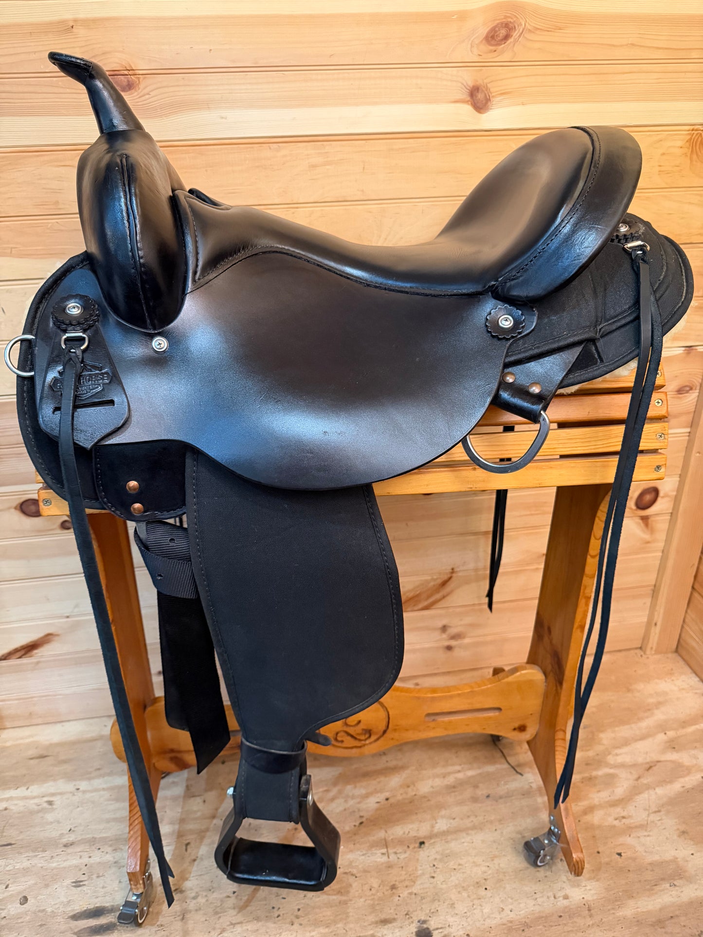 17” Circle Y High Horse El Campo Gaited Western Trail Saddle Model 6970 (2023)