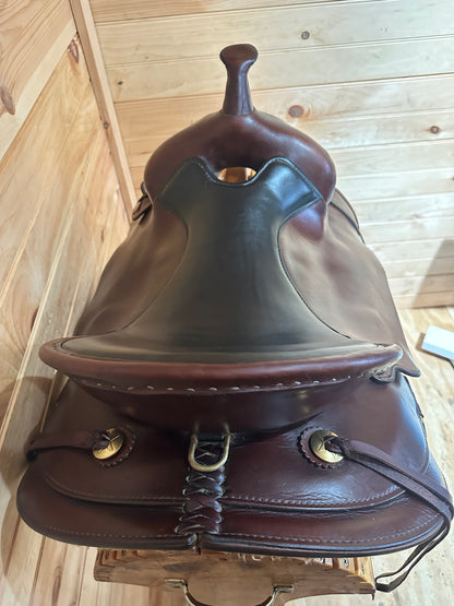 17” Circle Y Flex-Lite Round Skirt Western Trail Saddle Model 2374