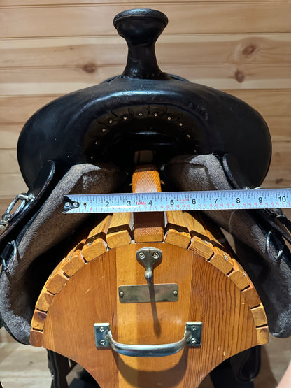 16.5” Tucker Buffalo Trail Western Saddle Model 270