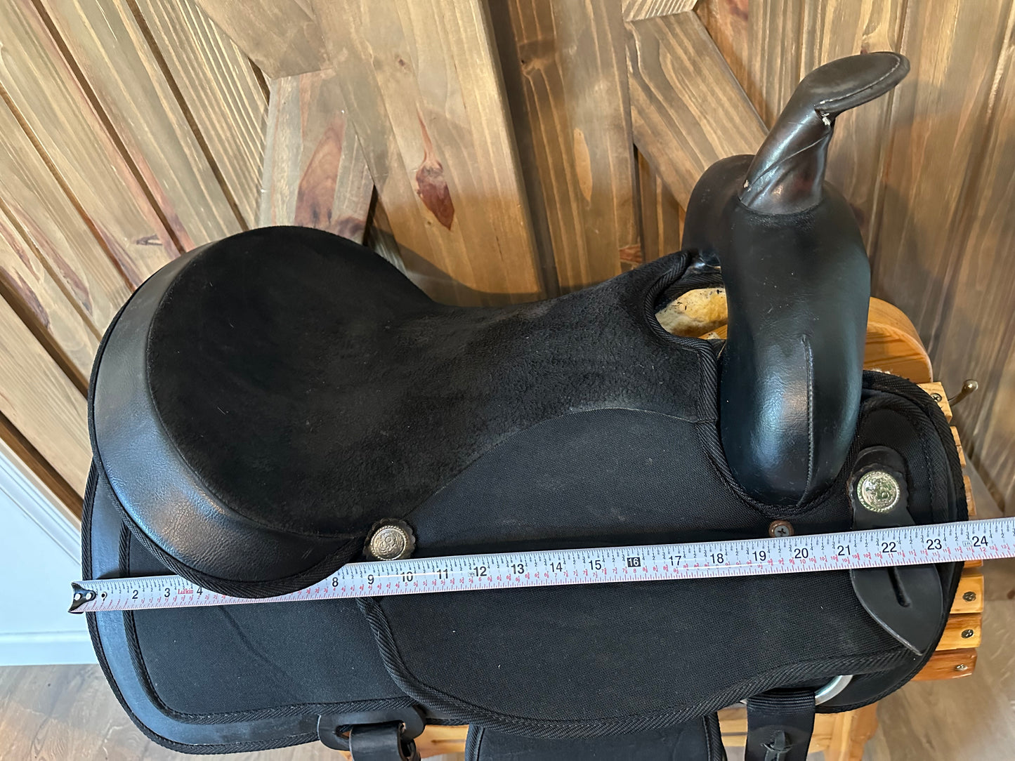 16” Abetta All-around Lightweight Western Trail saddle