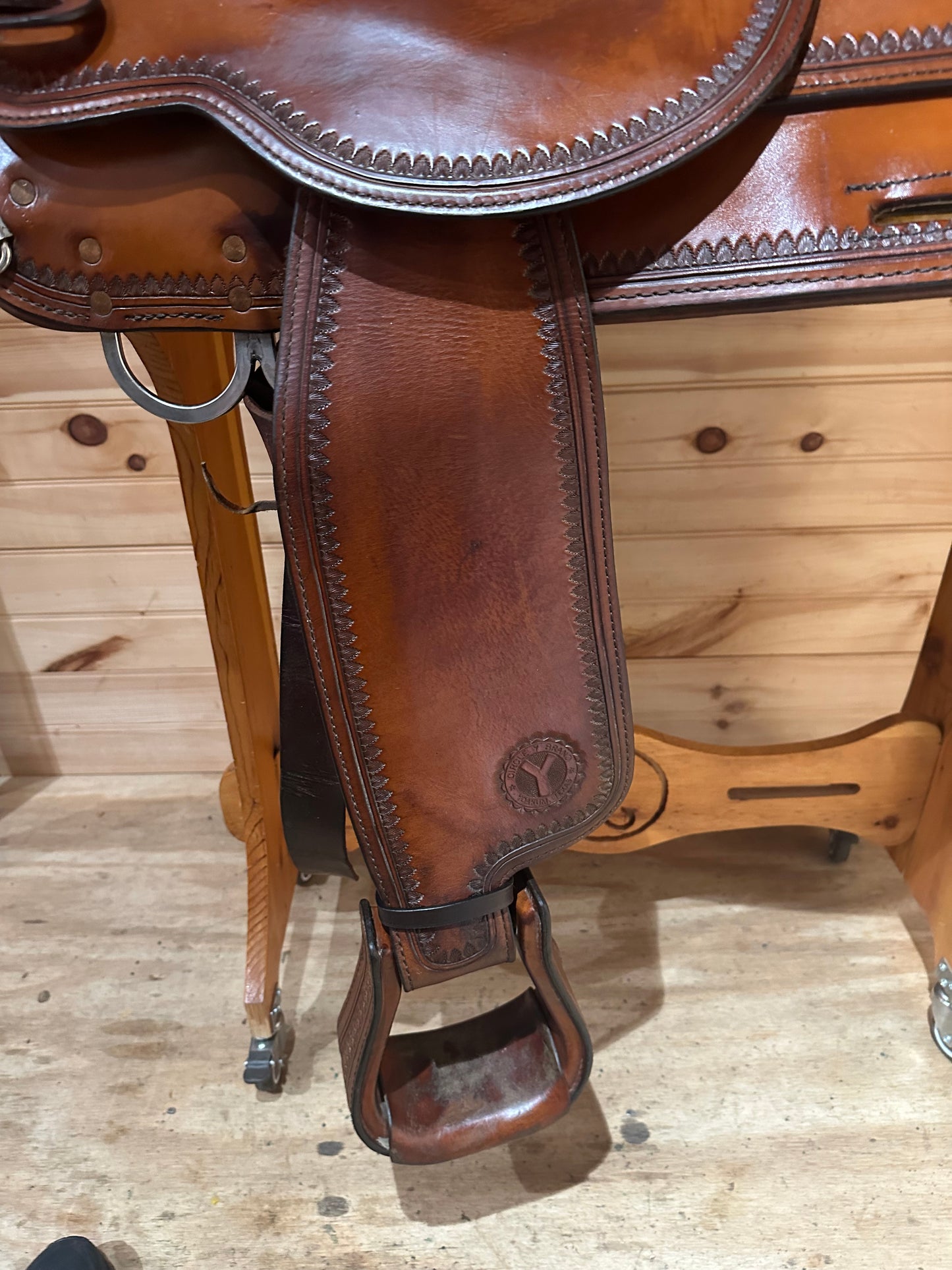 16” Circle Y Topeka Flex-Lite Western Trail Saddle Model 1551