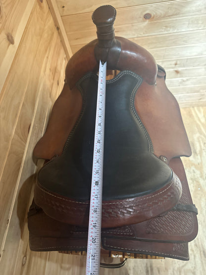 17” Dakota Saddlery Western Roping Saddle Model 501C