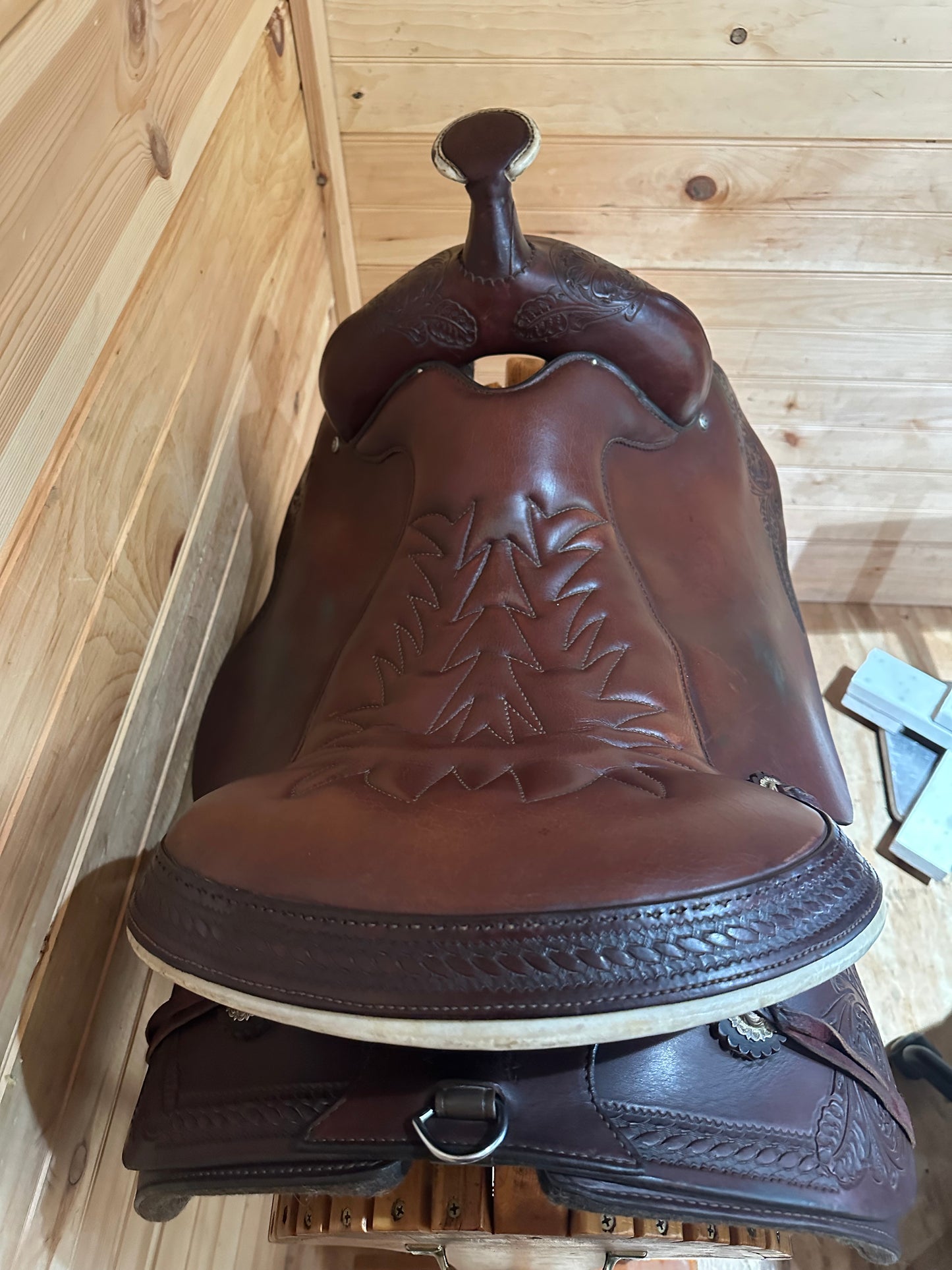 17.5” Tucker Ranch Hand Western Trail Saddle Model 250