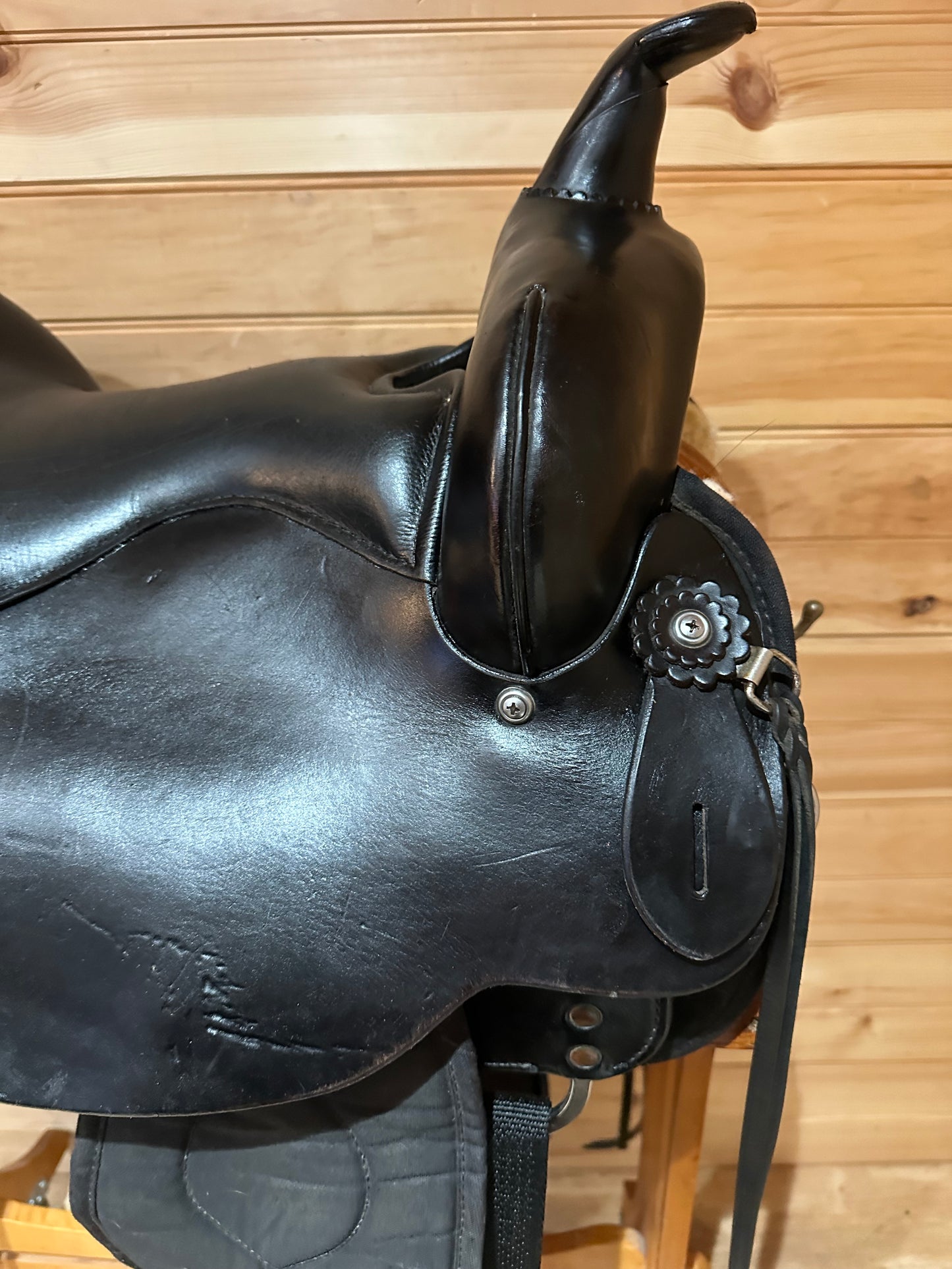 16” Circle Y High Horse Lockhart Western Trail Saddle Model 6910