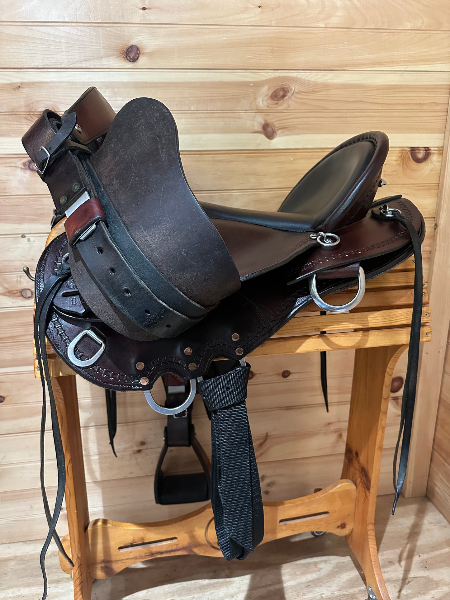 16” Dixieland Gaited Western Trail Saddle