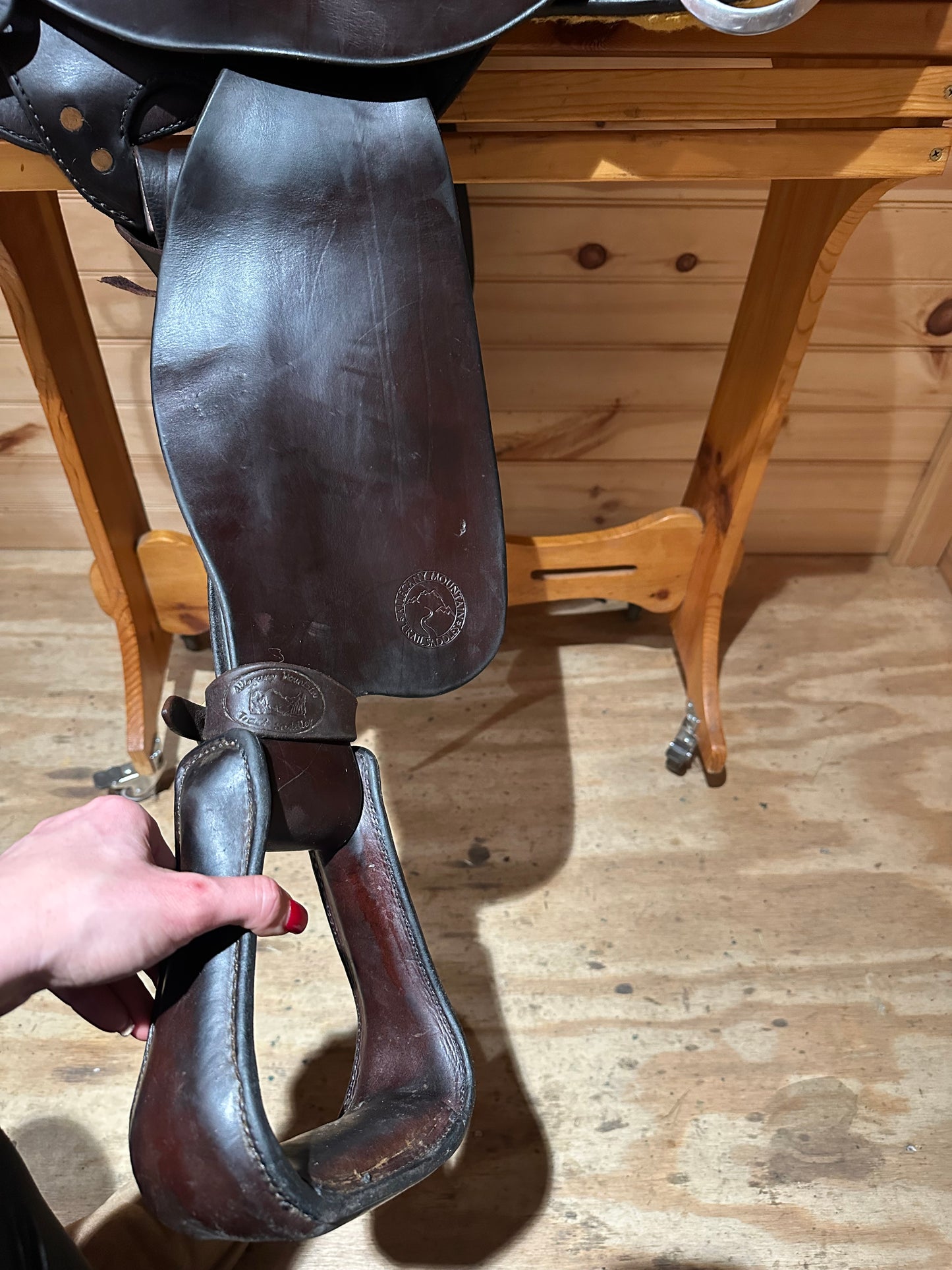 16.5” Allegany Mountain Saddlery Wade Trail Saddle