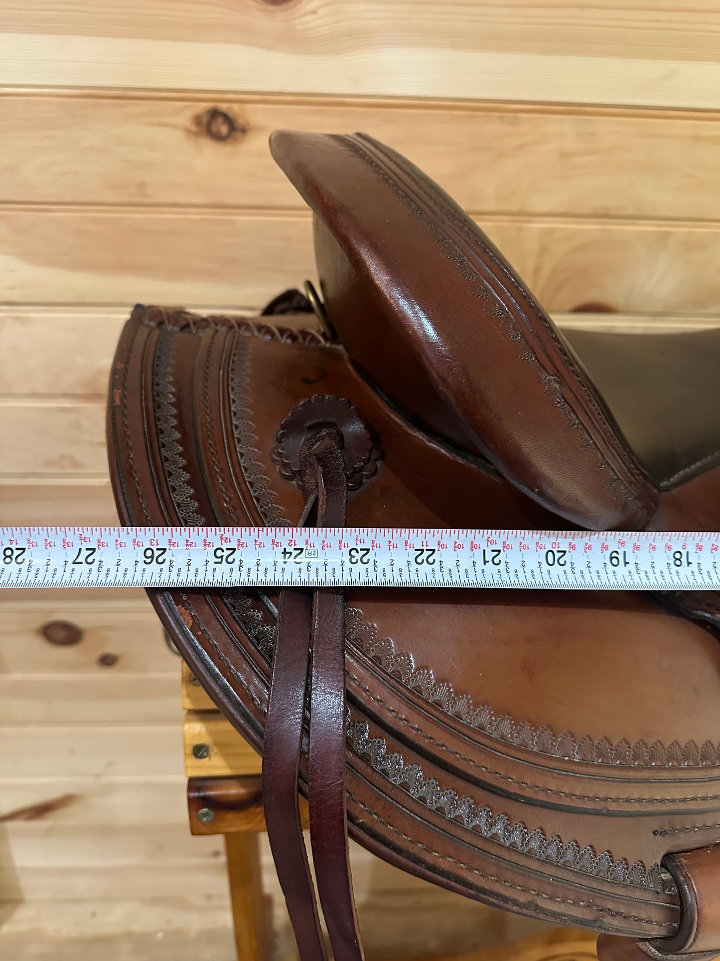 16” Circle Y Flex-Lite Round Skirt Western Trail Saddle Model 1548