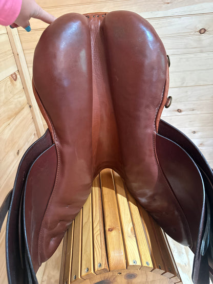 17.5” Stubben Edelweiss Close contact/Jumping Saddle 32cm