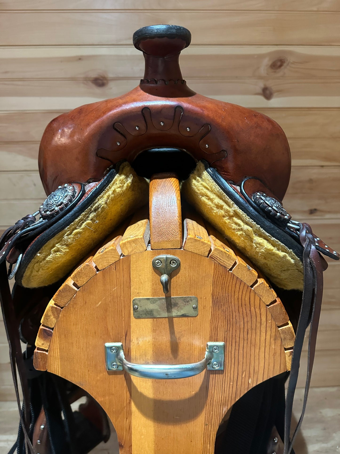 16.5” Allegany Mountain Saddlery All Around Western Trail Saddle
