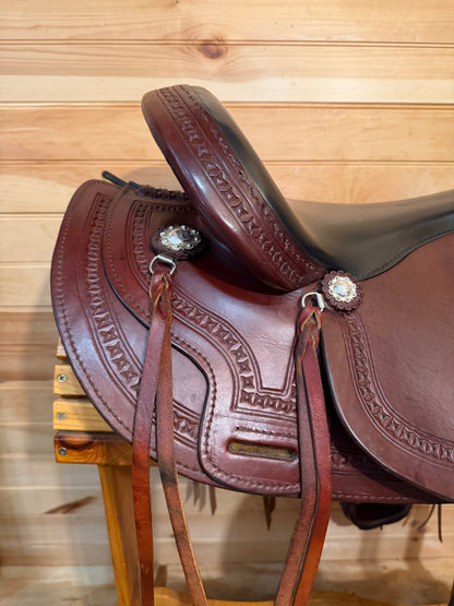 17” Scott Thomas Monument Trail Western Saddle (2025)