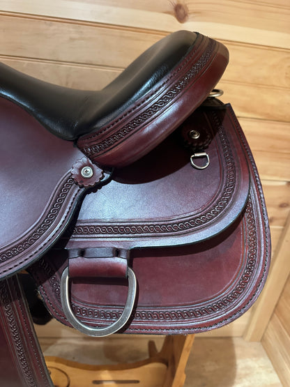 15” Stagecoach West Trail Classic Western Saddle By Circle Y Model 5618 (2024 Year)