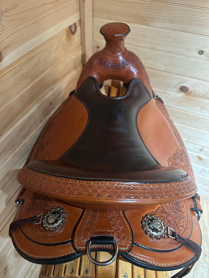 16” Circle Y Walnut Grove Flex2 A-fork Western Trail Saddle Model 1157