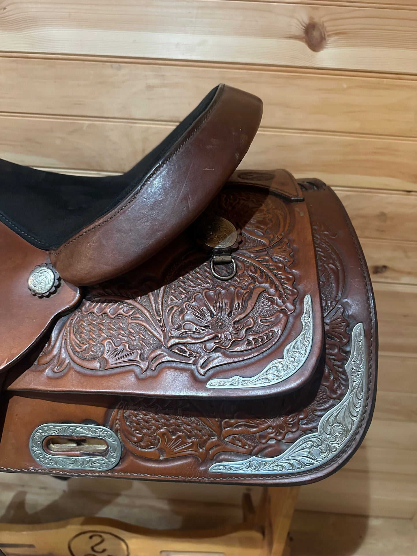 15” Circle Y Western Show Saddle Model 3875