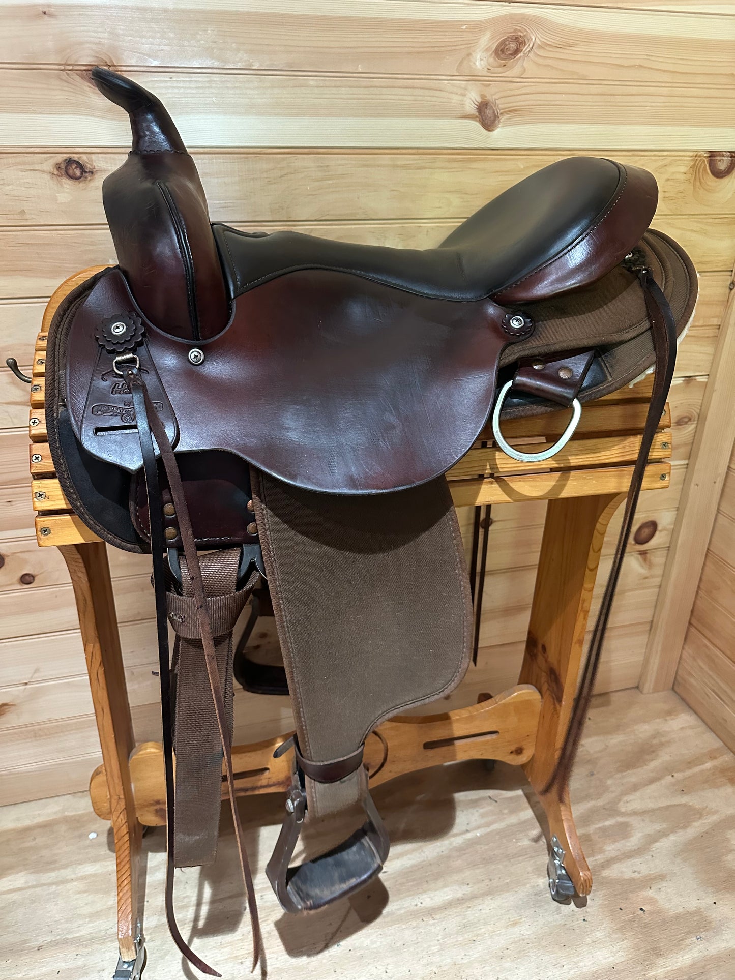 17” Circle Y High Horse El Campo Gaited Western Trail Saddle Model 6970