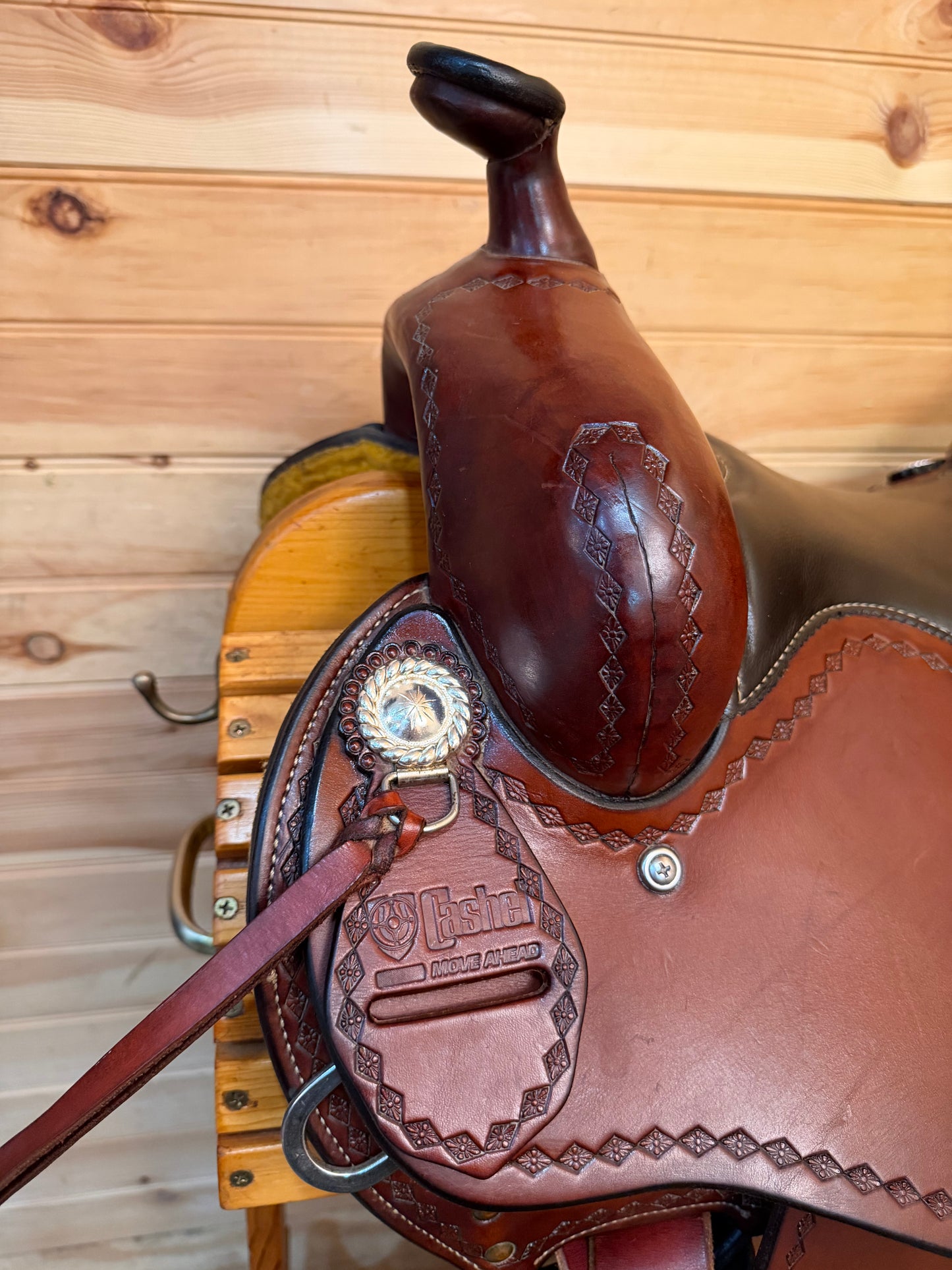 16” Cashel Round Skirt by Martin Saddlery Western Trail Saddle