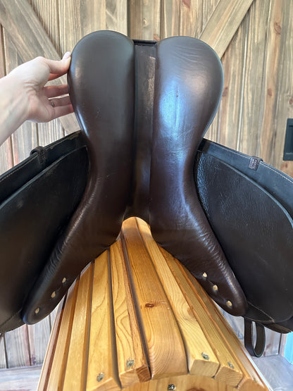 15” Beval Princeton Close contact/Jumping Saddle