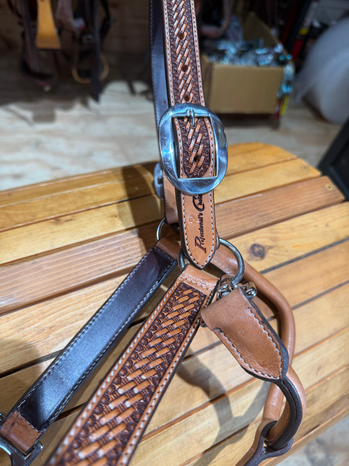 Professional’s Choice Medium Oil Basketweave Leather Halter