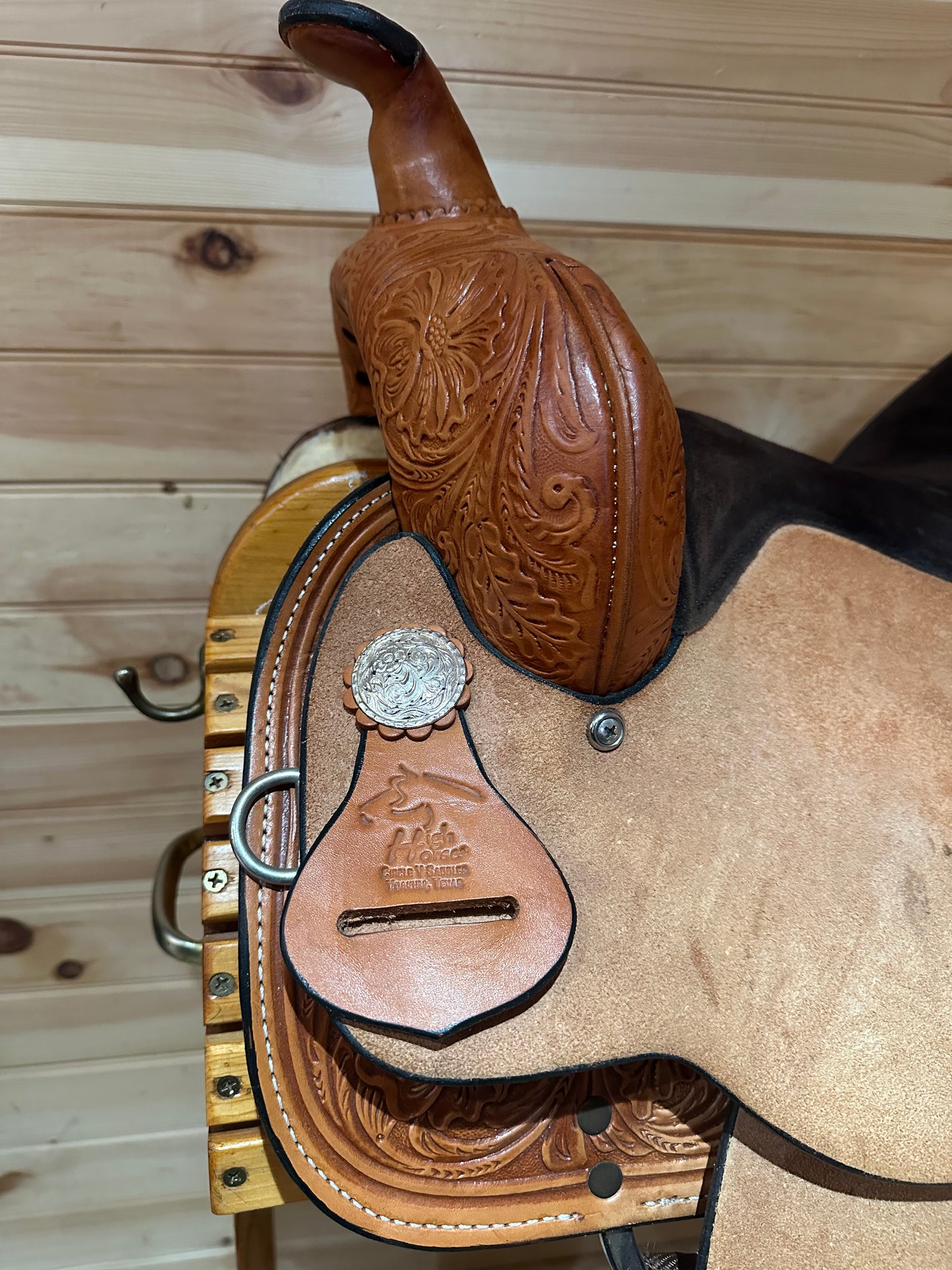 15” Circle Y High Horse Proven Barrel Racing Saddle Model 6210