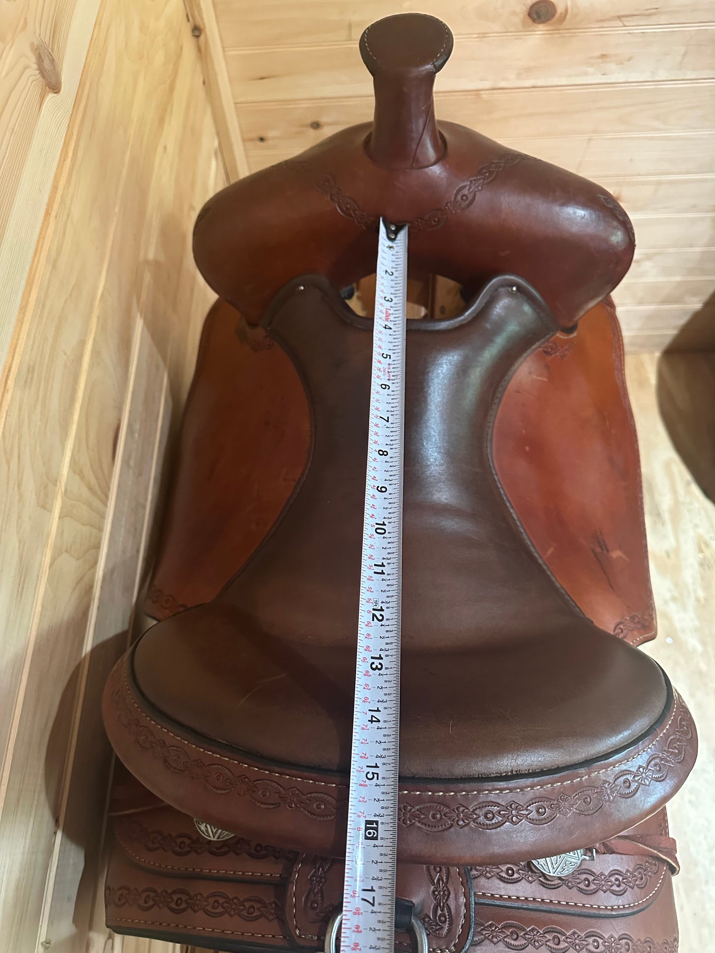 15” Circle Y Alpine Flex2 Western Trail Saddle Model 2377