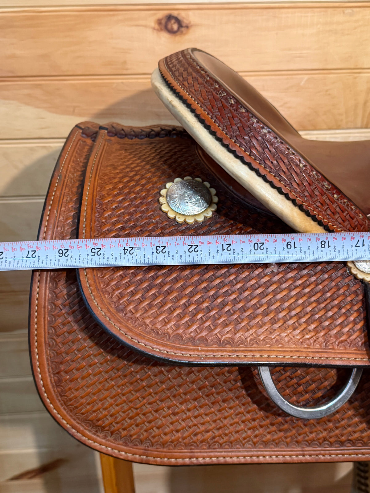 15.5” Crates Equi-Fit Reiner Saddle Model 4524-3
