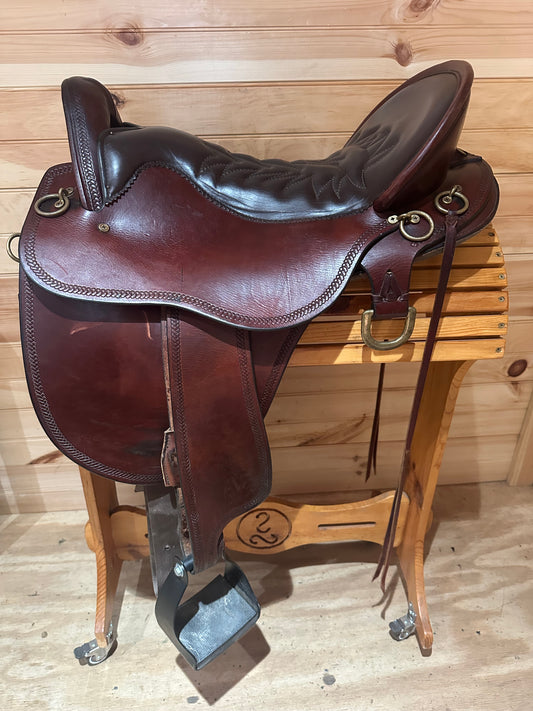 17.5” Tucker River Plantation Endurance Trail Saddle Model 146